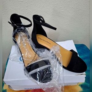 Cityclassified Black Heels with Ankle Strap Size 8 M.